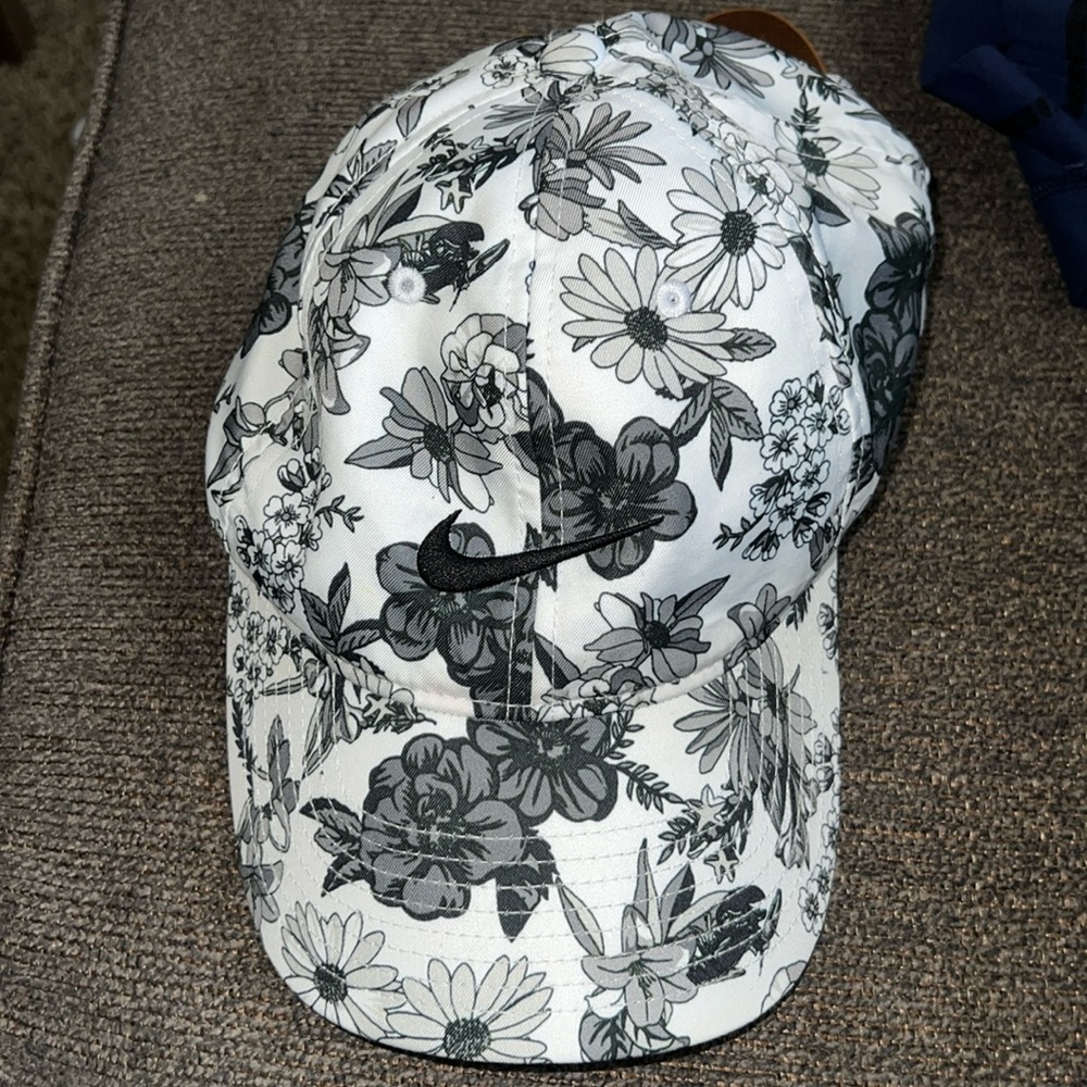 NIKE HERITAGE GOLF HAT